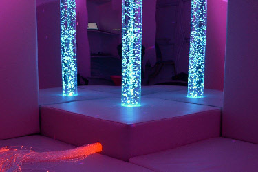 BubbleTube_Plinth_Mirrors_Optics